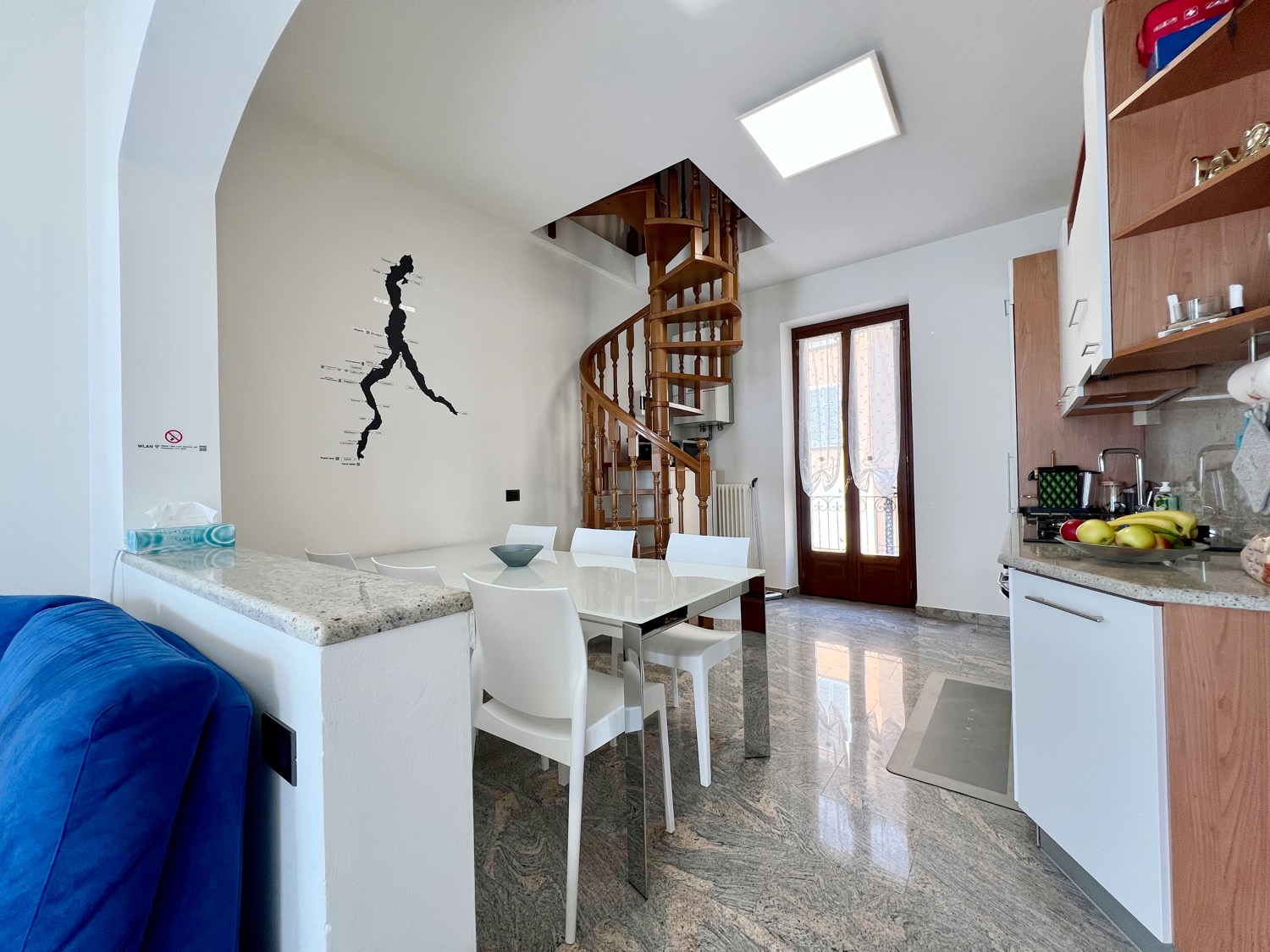 Wooden furniture with textile interior