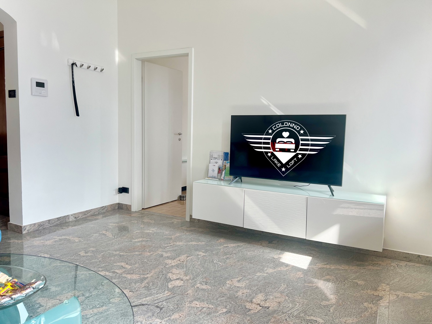 Loft with door and portal to lake