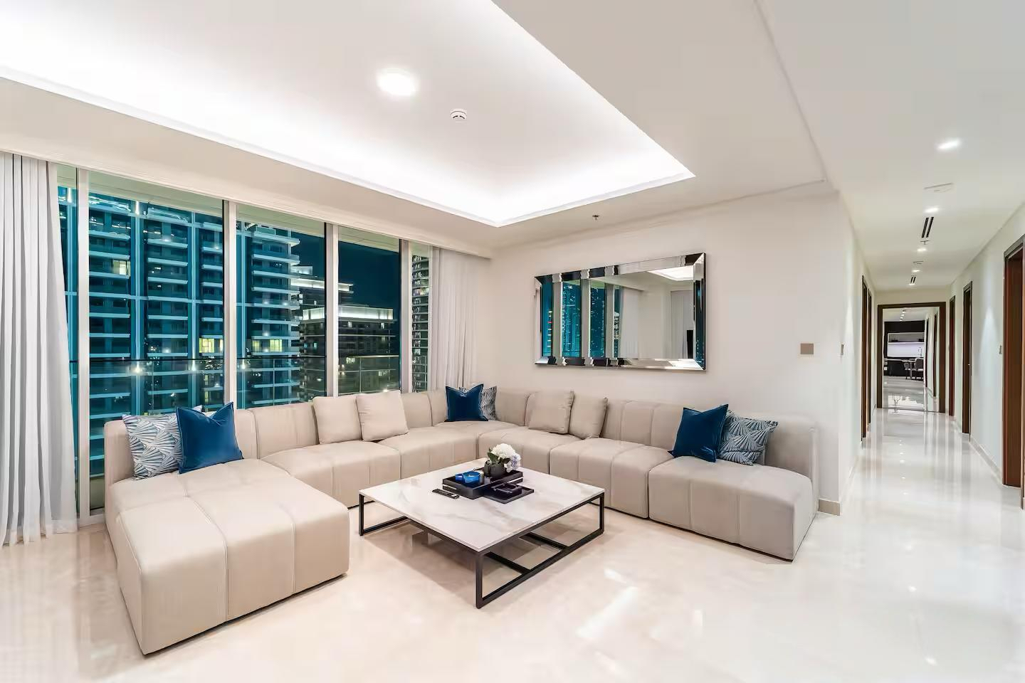 Cozy room with furniture and portal window